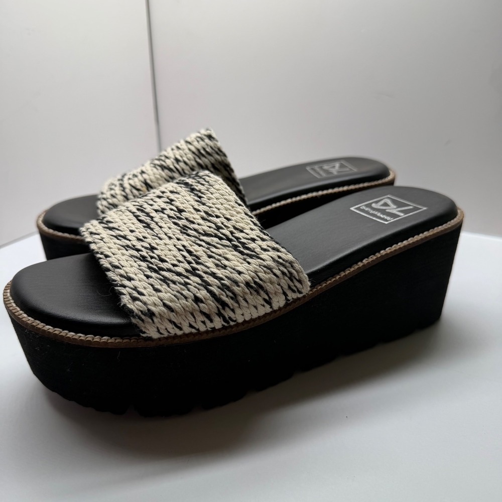 Dirty Laundry Womens Platform Slide Sandals Black White Woven Strap Wedge 7.5